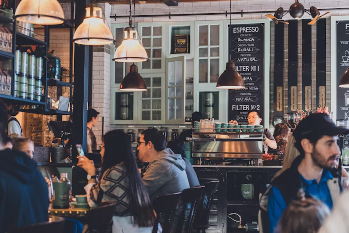 Best Marketing For Restaurants: 6 Campaign & Channel Types