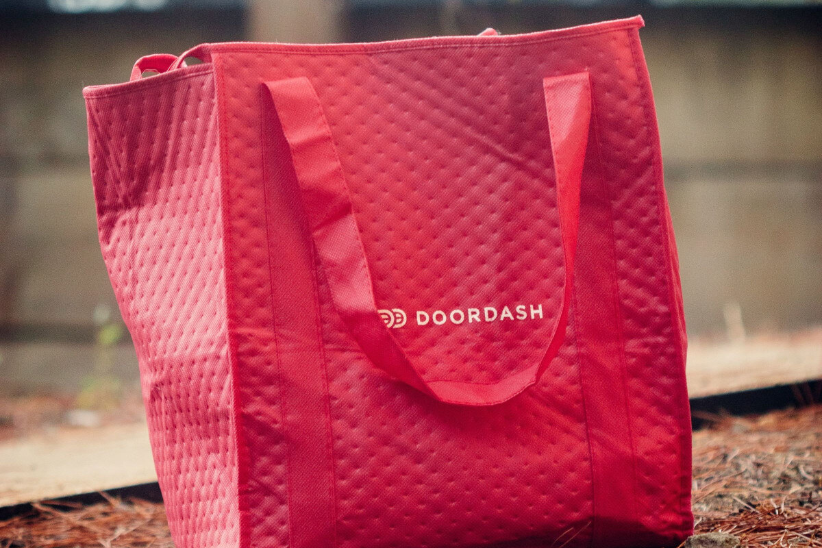 red doordash bag